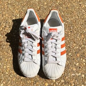 Men’s 9 Adidas Superstar Orange